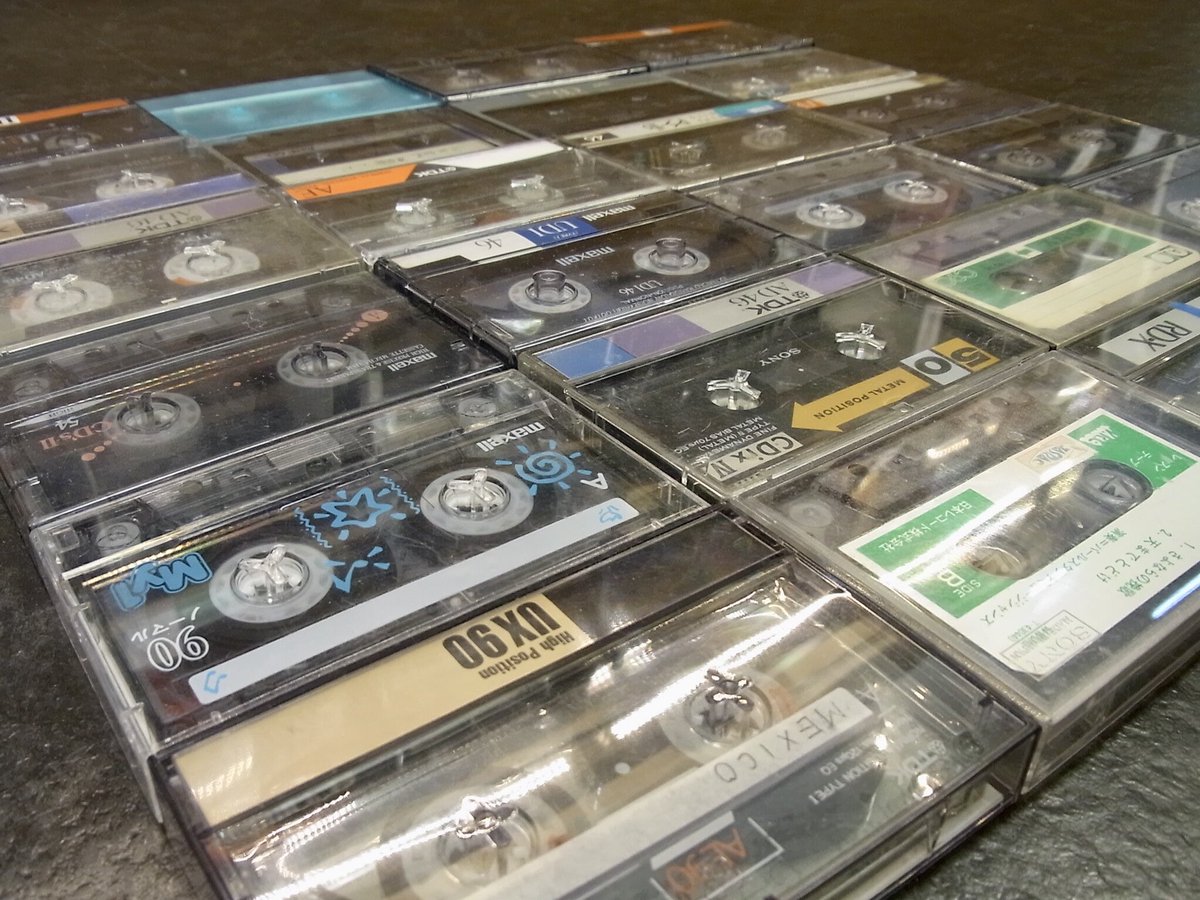 Hands_Shibuya's tweet image. 📼予告🎶
【カセット市】
3/17(木)〜3/23(水)開催予定❗️

「DESIGN UNDER GROUND SHIBUYA-BASE」にて、ヴィンテージ デッドストック品の #カセットテープ を大放出‼️

今回は #WINTECH の #ラジカセ を期間限定でお得な価格でご用意いたします😊

〈ハンズ渋谷・1Bフロア〉（れみ）