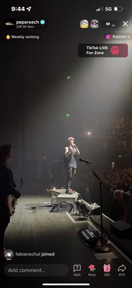Beth_B1391's tweet photo. #lastresort  #paparoach #TikTok #live 🎼🤘🏽 https://t.co/VE9ltukssQ