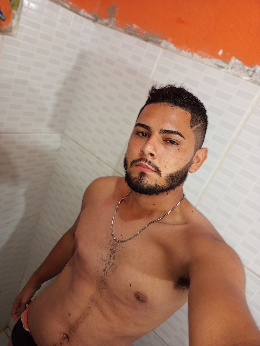 __Trouxariano__'s tweet photo. Barbudinho 🔥❣️ https://t.co/9KGZh3wKk9