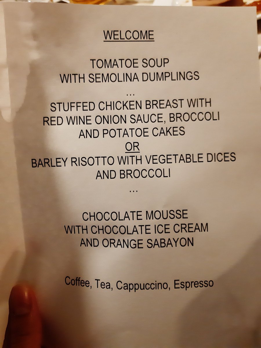 JessKaoth's tweet photo. Redler beer+Stuffed chicken breast. I love the red wine onion sauce and what is in the stuffed chicken. The potatoes cake is very interesting. A bit grainy and spices taste.  @fdsc460 https://t.co/KfEx5EVddT
