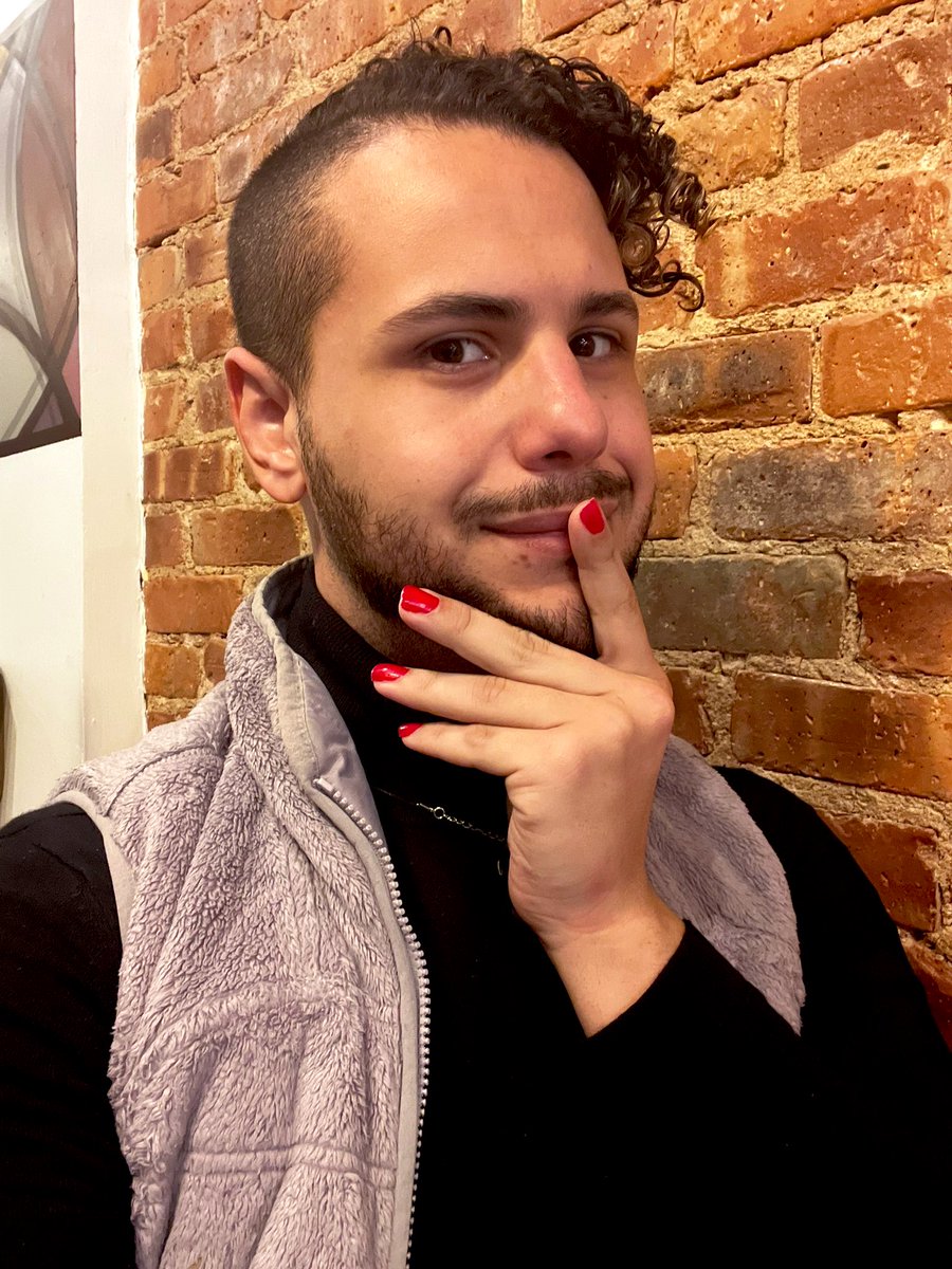 Samynemir's tweet photo. Guess what I’m thinking? 💄👠✍🏽

If you have signed up to our campaign for State Assembly already?! It’s petitioning time ‼️&amp; we need to collect +2,000 signatures 🥵 and raise over $50,000 more. 

Join us by volunteering or donating 🙌🏽🙏🏽 https://t.co/DDzYNfZMEW  ⏰⏰
#FutureisRed https://t.co/KcQPlcXCuY
