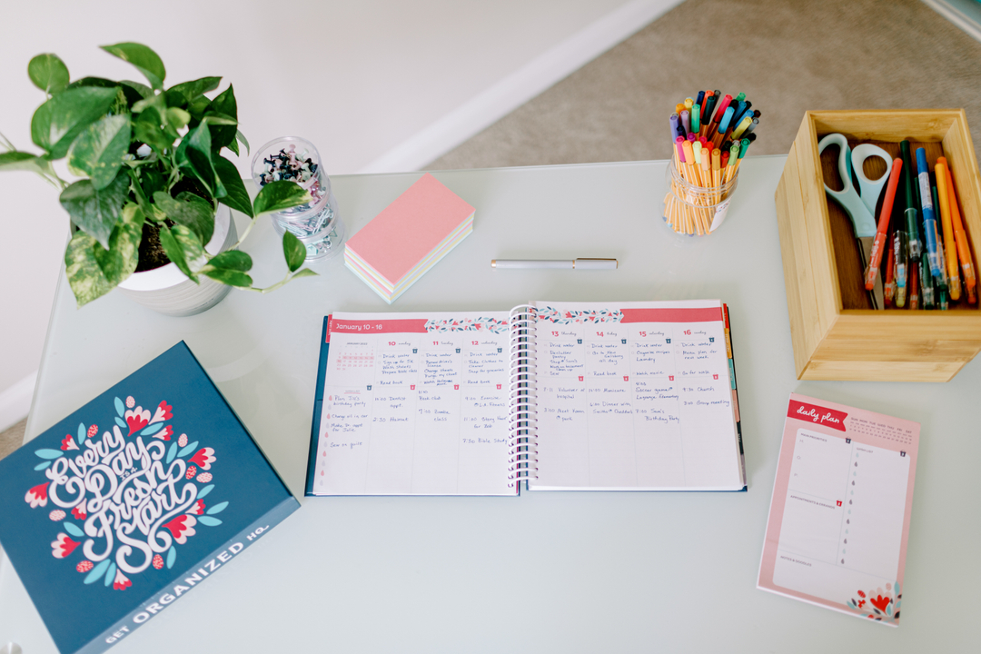 I leave my planner open on my desk so its easy to look and see what I’m supposed to be doing.
.
.
.
.
.
.
.
.
.
. #getorganizedHQ #planner #planners #planneraddict #plannerobsessed #plannerlove #plannernerd #plannerd #plannerlove #plannerlife #plannerstickers #plannergeek #plan