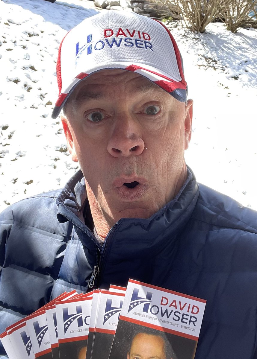 ChiefHowser's tweet photo. I’m ready for Spring weather NOW!! The wind 💨 and cold ❄️ was brutal for neighborhood walks on Saturday!
BUT… meeting & talking to voters of the 36th District is my top priority right now!
Snow & Cold won’t stop this candidate! #HomeGrownRep🍅 #KentuckyFirst🇺🇸
#Howser4KY👩🚒 https://t.co/aMQU35orRi
