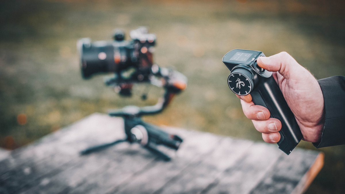 #Feiyu Scorp Pro，precision bearing and gear design, make it more stable and smooth.
Check it on our website for more details: store.feiyu-tech.com 

#feiyu #feiyutech #Scorpio #scorppro #videoproduction #stabilizer #technology #gimbal #filmmakers #vlog #vlogger #dslr #trip