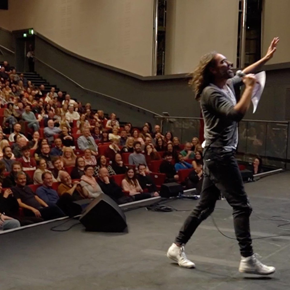 rustyrockets's tweet photo. Liverpool what a crowd! Get tickets to my next live experience https://t.co/cDDxgmChNX https://t.co/2E0K86u0Vm