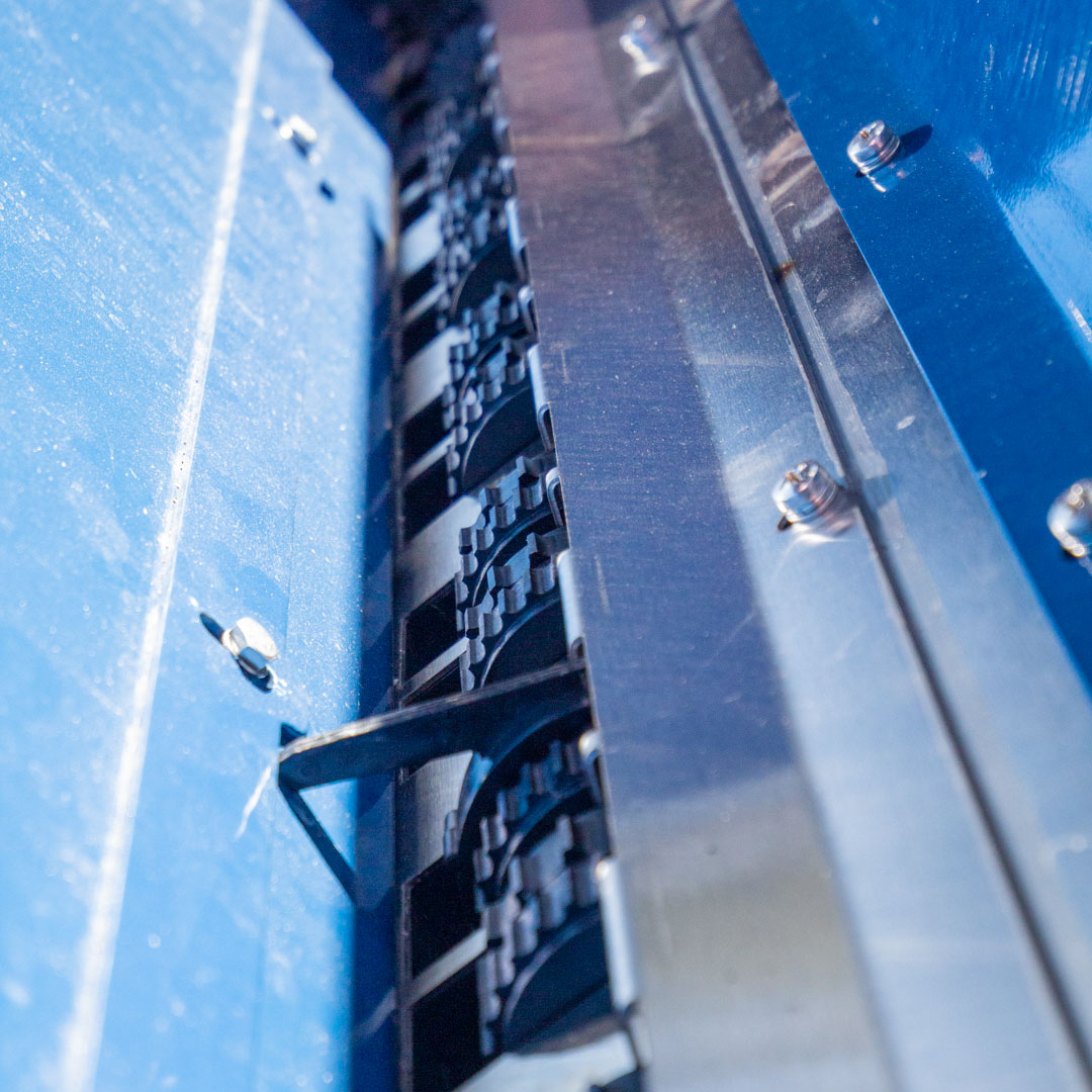 Trouble handling fluffy seeds like ryegrass or phalaris? Our seed boxes have double-fluted seed rollers and restrictors to allow you to sow anything from cereals to grasses without bridging.