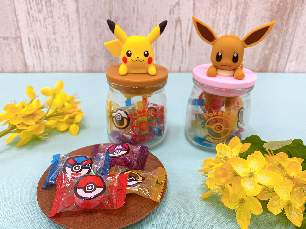 公式 プロジェクトイーブイ 続 今日は ホワイトデー ポケモンキャンディボトルをもらったよ イーブイ と ピカチュウ のボトルがかわいすぎる Eevee Pikachu ブイるおやつタイム T Co Ut4i7vukwp T Co 9pzmq6isfs