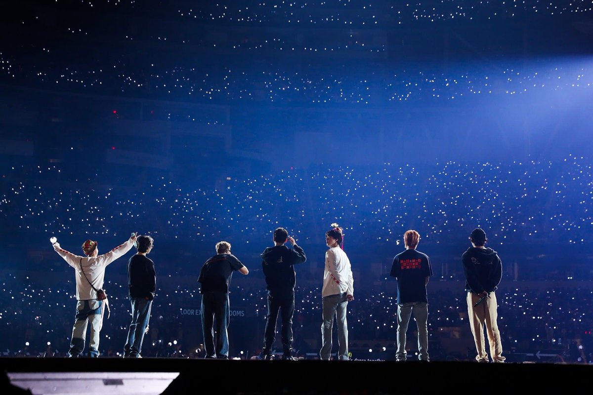Ly21551834's tweet photo. 수고하셨습니다🥰
너무 고마워요 ❤️
사랑해 💜#PTD_ON_STAGE_SEOUL_day3 https://t.co/QlmpBesFVC