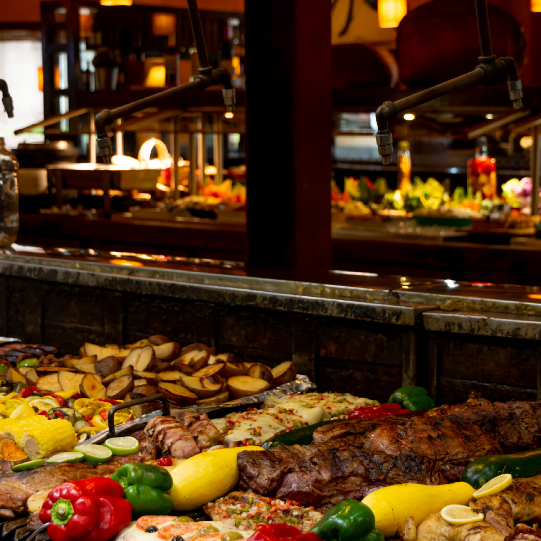 theknifeus's tweet photo. 🙋🙋‍♂️¡Levanta la mano, si este fin de semana quieres comerte una deliciosa y jugosa carne a la parrilla!

#theknifeexperience #parrillaargentina #argentiniangrill #amantesdelacarne #meatlovers
#allinclusive #grilledmeat #amantesdelacarne #shortribs #steaklovers #grilling https://t.co/pegtTHezmX