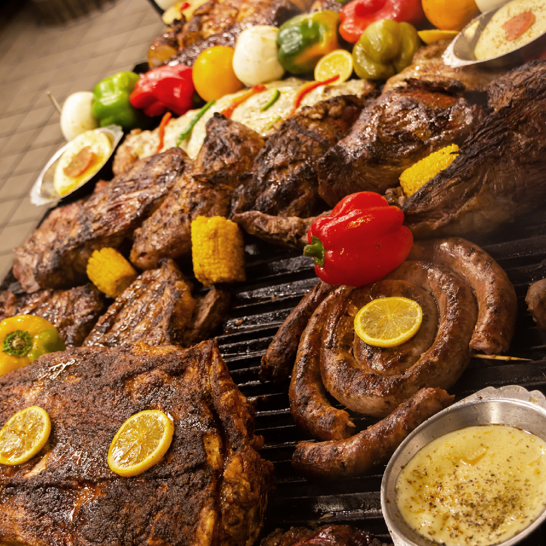 theknifeus's tweet photo. 🙋🙋‍♂️¡Levanta la mano, si este fin de semana quieres comerte una deliciosa y jugosa carne a la parrilla!

#theknifeexperience #parrillaargentina #argentiniangrill #amantesdelacarne #meatlovers
#allinclusive #grilledmeat #amantesdelacarne #shortribs #steaklovers #grilling https://t.co/pegtTHezmX