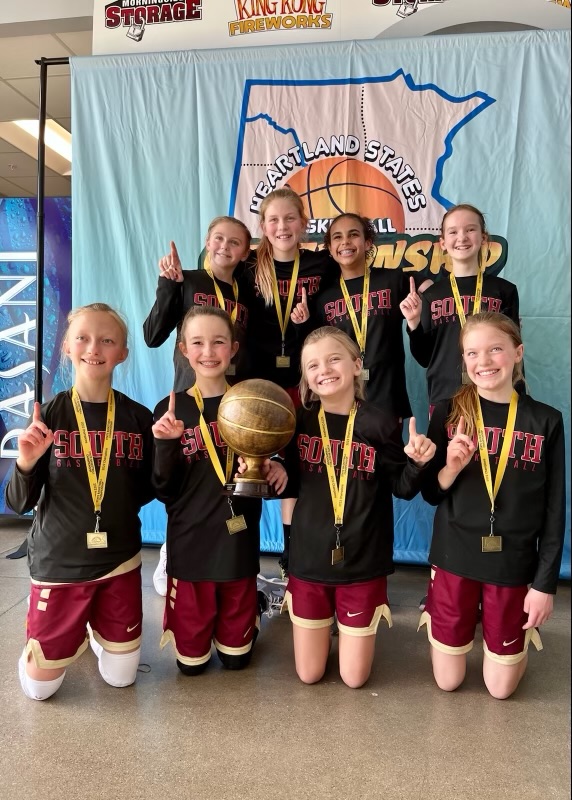 LSGBA_Traveling's tweet photo. Congrats to these teams playing at The Heartland States Tourney in IA this weekend. Way to finish out the season ballers! 
4 Red, 4 Gold took 2nd place and 5 Gold took 1st place
#StrongerTogether https://t.co/t6peuC4Hco