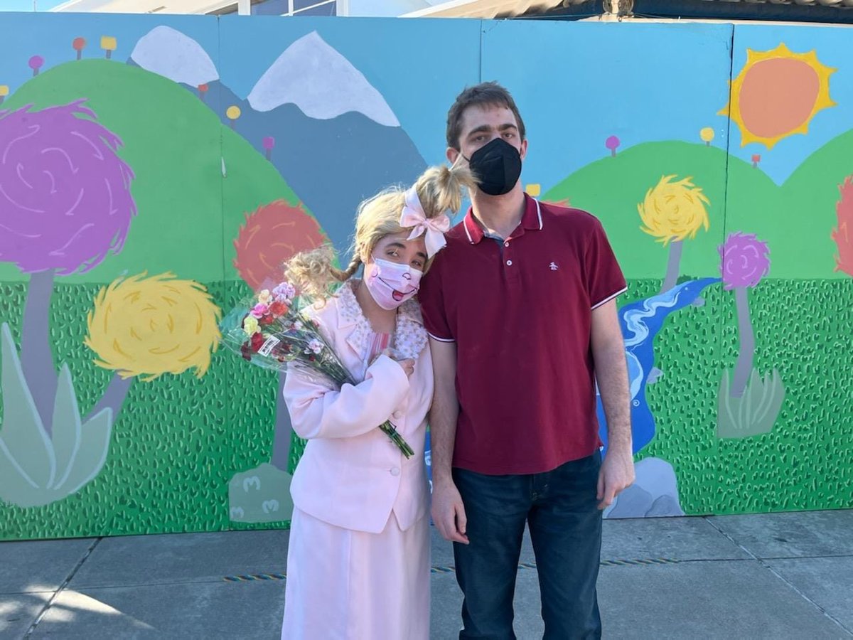 JessicaStreich1's tweet photo. @DrakoMartin This is me and my boyfriend Devlin at Suessical the Musical I was Cindy Lou Who https://t.co/ivaj5KWsY2