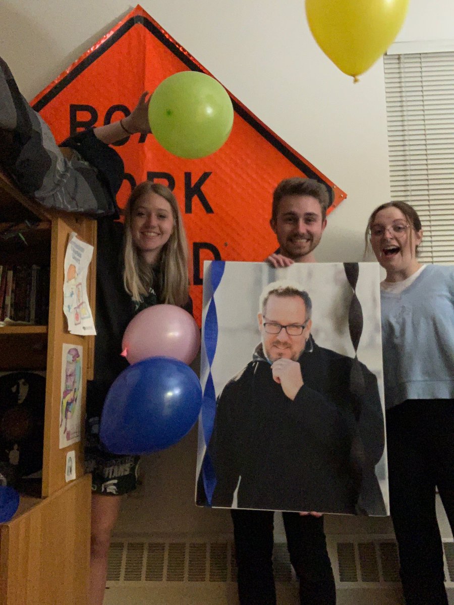 bradtheposter's tweet photo. HAPPY BIRTHDAY BRADSTER #48 https://t.co/HyJ6JQtMvV