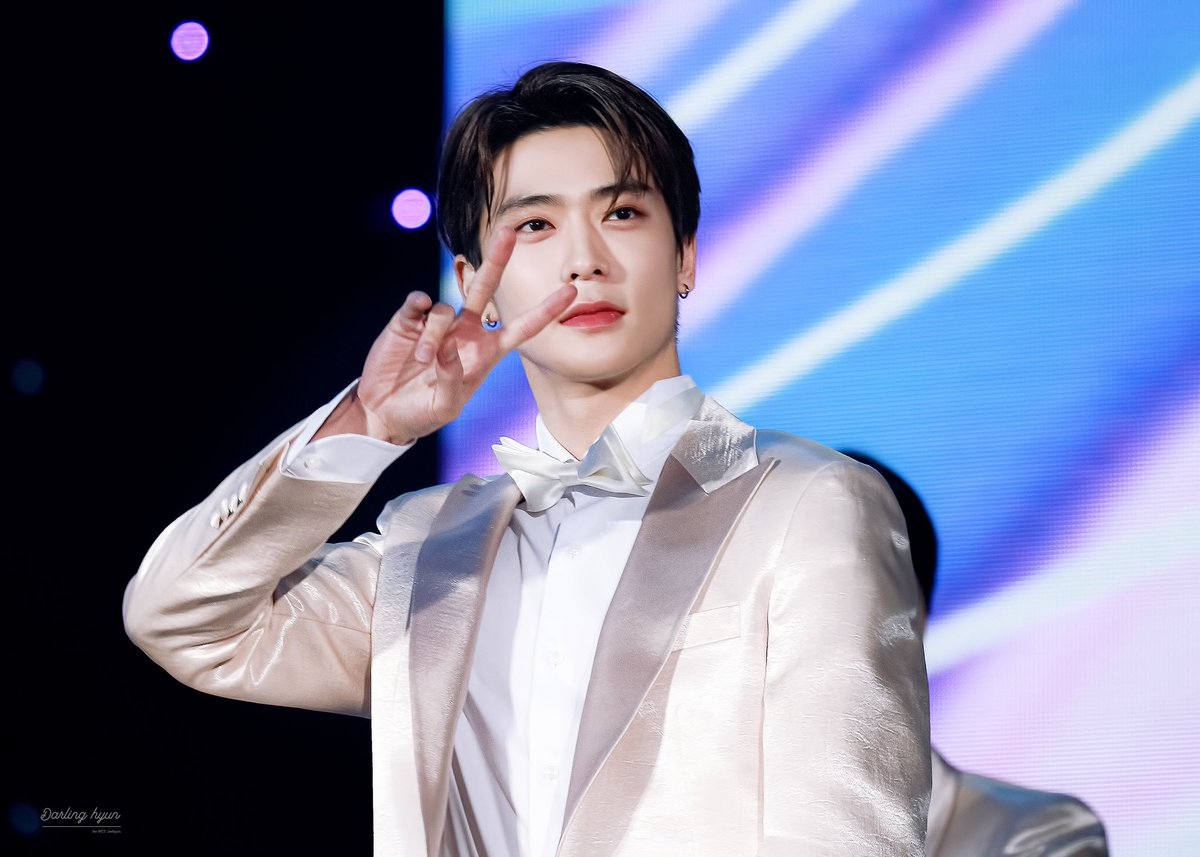 lifefor_jaehyun's tweet photo. 오늘은..
화... 어쩌고 데이가 아닌
재현이 생일 + 1달 된 날임니다...(???)
물론..
그 남성이... 버블,,에 와준다면,,
최고의 화... 어쩌고 데이가... 될 수 있을지도.. https://t.co/QkyEqoITbA