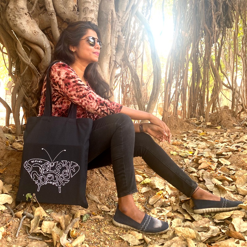 typovanam's tweet photo. ఆనందం సీతాకోకచిలుక లాంటిది
Happiness is like a butterfly: the more you chase it, the more it will elude you, but if you turn your attention to other things, it will come and sit softly on your shoulder.
-J. Richard Lessor
.
#shashiguduru #typovanam @komalmangu #strategy https://t.co/6hdowlVCim