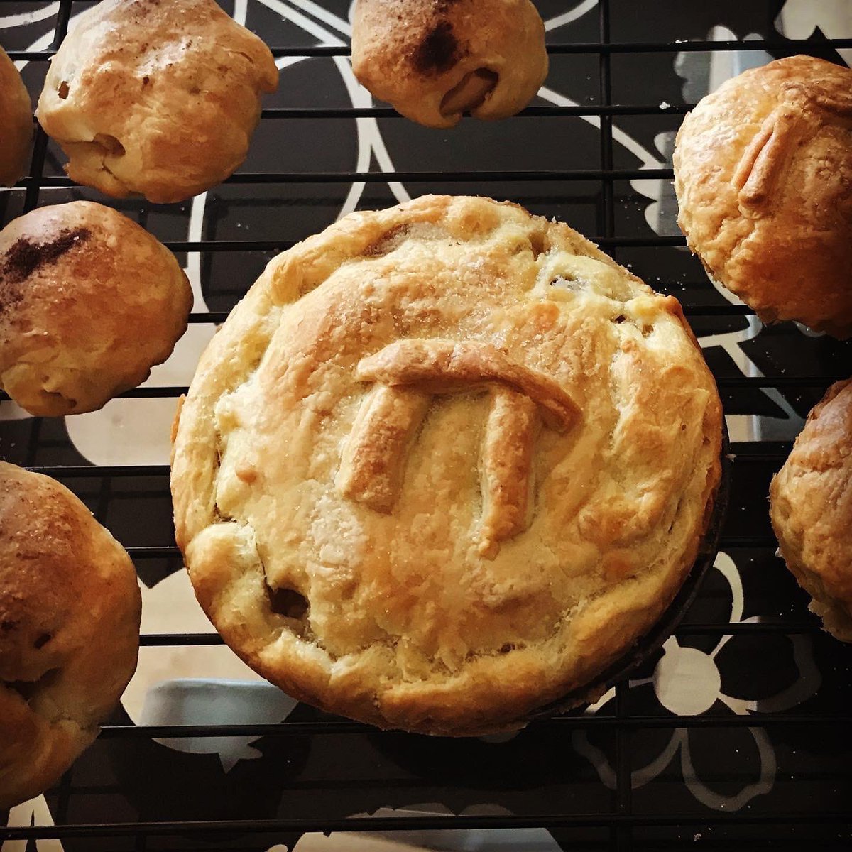clairenfish's tweet photo. Happy international pi day. I think I peaked last year with Pi(e) cake declaring pi as (arguably) the best number. On a pi day when the world is feeling very broken may maths bring us together. #pi #piday #internationalpiday #mathsunitesus #picake #pake #cake #mathscake #baking https://t.co/XFH6NGhhh2
