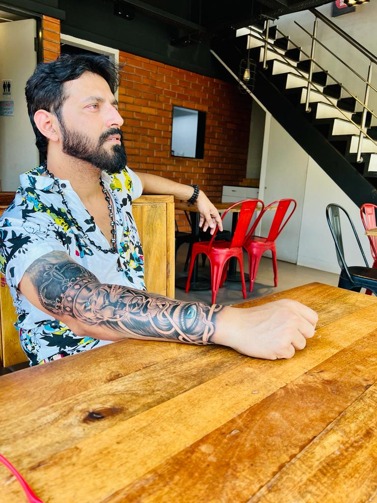 RatanRituraj's tweet photo. @toddmotto Yes https://t.co/VRc9xEoPKB
