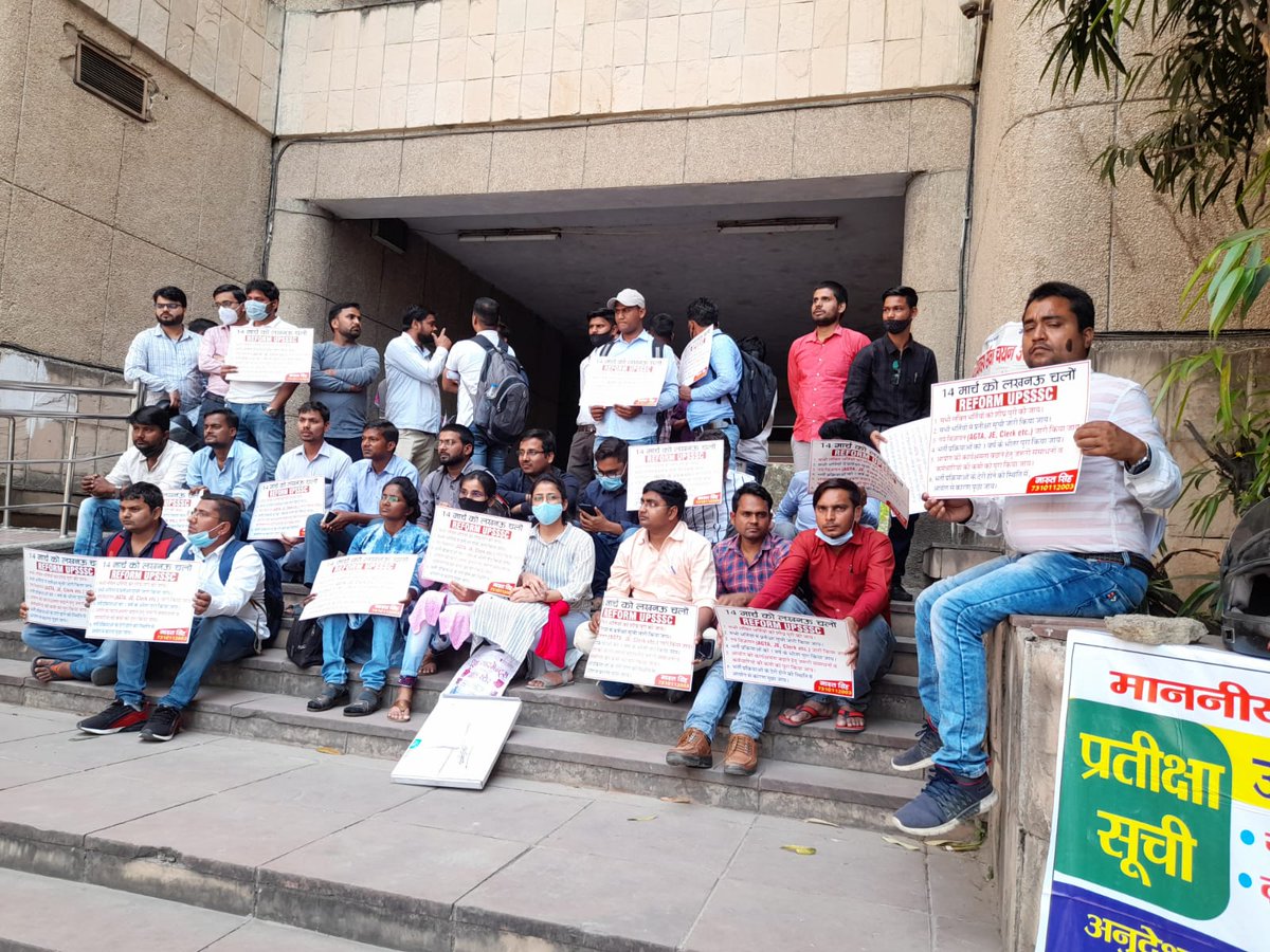 #Declare_JA2016_Final_Result 
#REFORM_UPSSSC
Kab tak is desh ka yuva rojgar ke liye is tarah dharna deta rhega ??
<a href="/CMOfficeUP/">CM Office, GoUP</a> <a href="/ChiefSecyUP/">S.P. Goyal, Chief Secretary, GoUP</a>