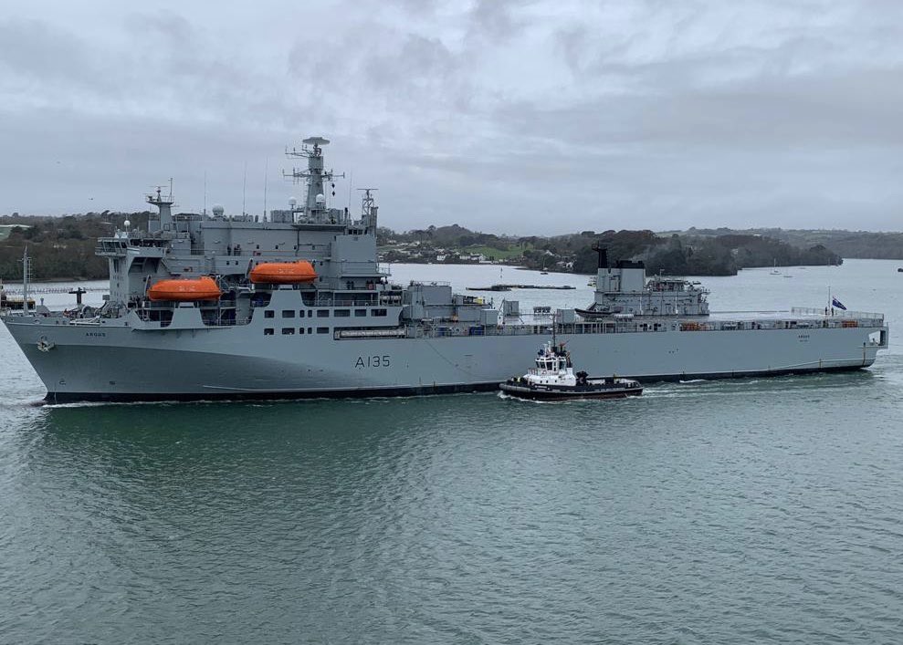 Great visit to @RFATiderace Opportunity to meet the crew & recognise the superb contribution of all our Royal Fleet Auxiliary people on global operations @RFAHeadquarters Waved off @RFAArgus as our @RoyalNavy medics conduct sea training @NurseJennyBuck