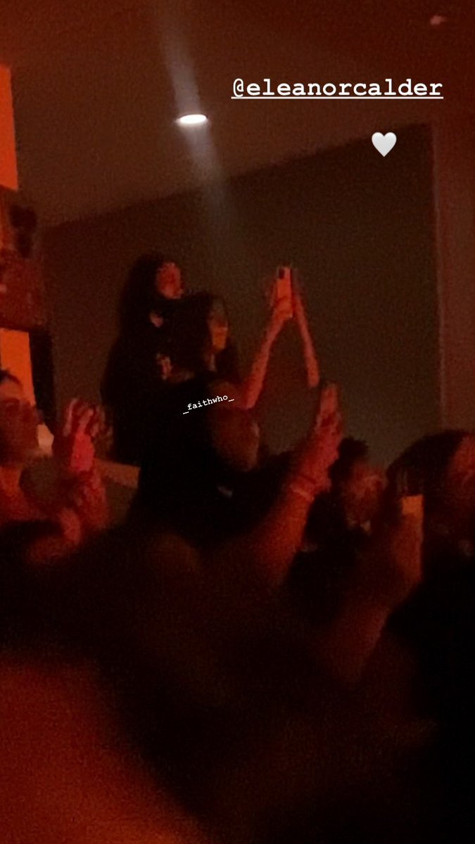 updatesecalder's tweet photo. 📲 | Eleanor hoje no show do Louis, em Los Angeles! (Ela está gravando Louis cantando a música Kill my Mind) 

©_faithwho_ https://t.co/OoqUngYRDI