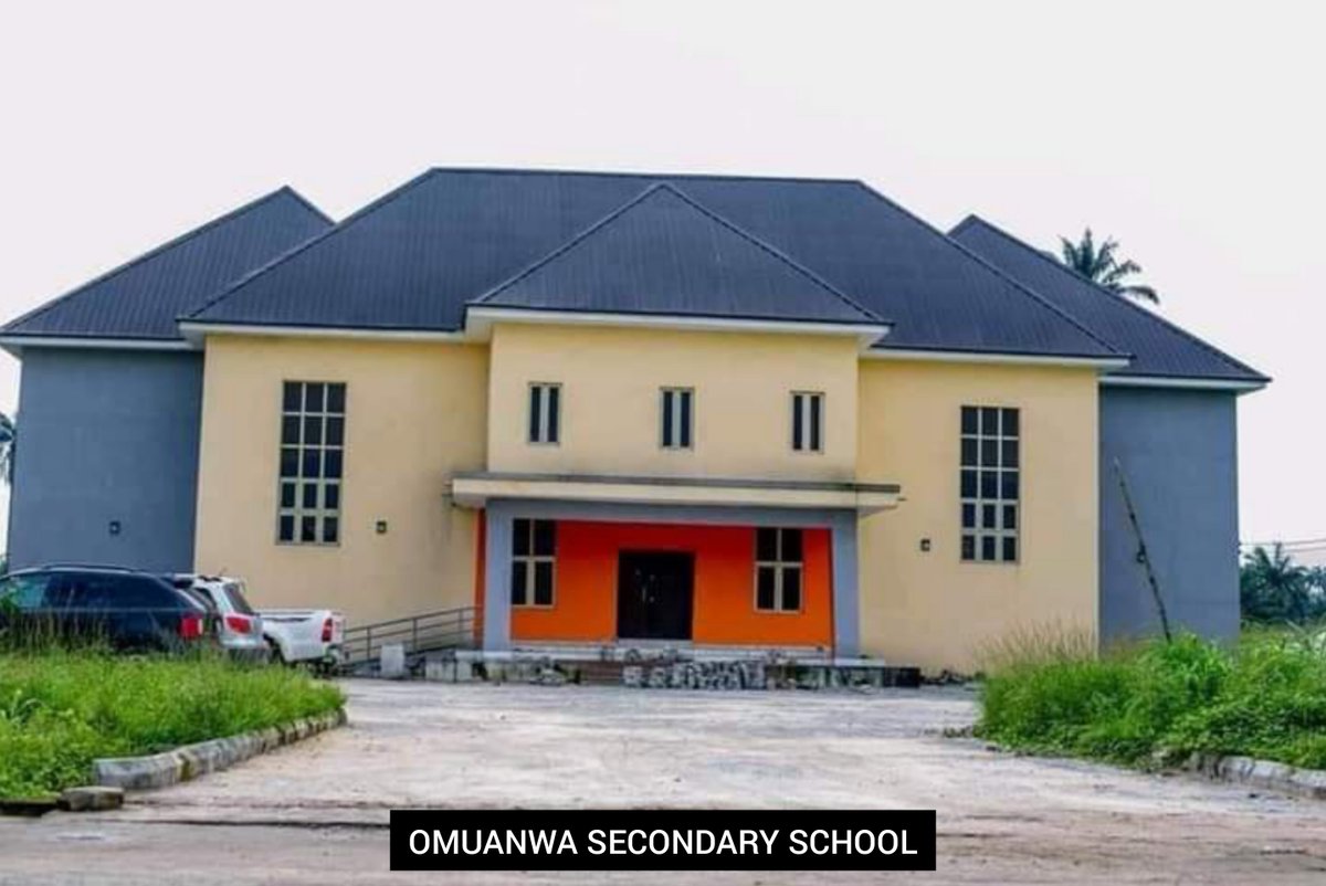 Manlike_ED's tweet image. As we continue the harvest of projects in Rivers State this week, the Community Secondary School Omuanwa (CSS-Omuanwa) in Ikwerre LGA built by the Gov. Wike led administration is 100% complete and set to be commissioned today by Prof. Jerry Gana on the invitation of #GovWike𓃵.