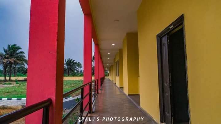 Manlike_ED's tweet image. As we continue the harvest of projects in Rivers State this week, the Community Secondary School Omuanwa (CSS-Omuanwa) in Ikwerre LGA built by the Gov. Wike led administration is 100% complete and set to be commissioned today by Prof. Jerry Gana on the invitation of #GovWike𓃵.