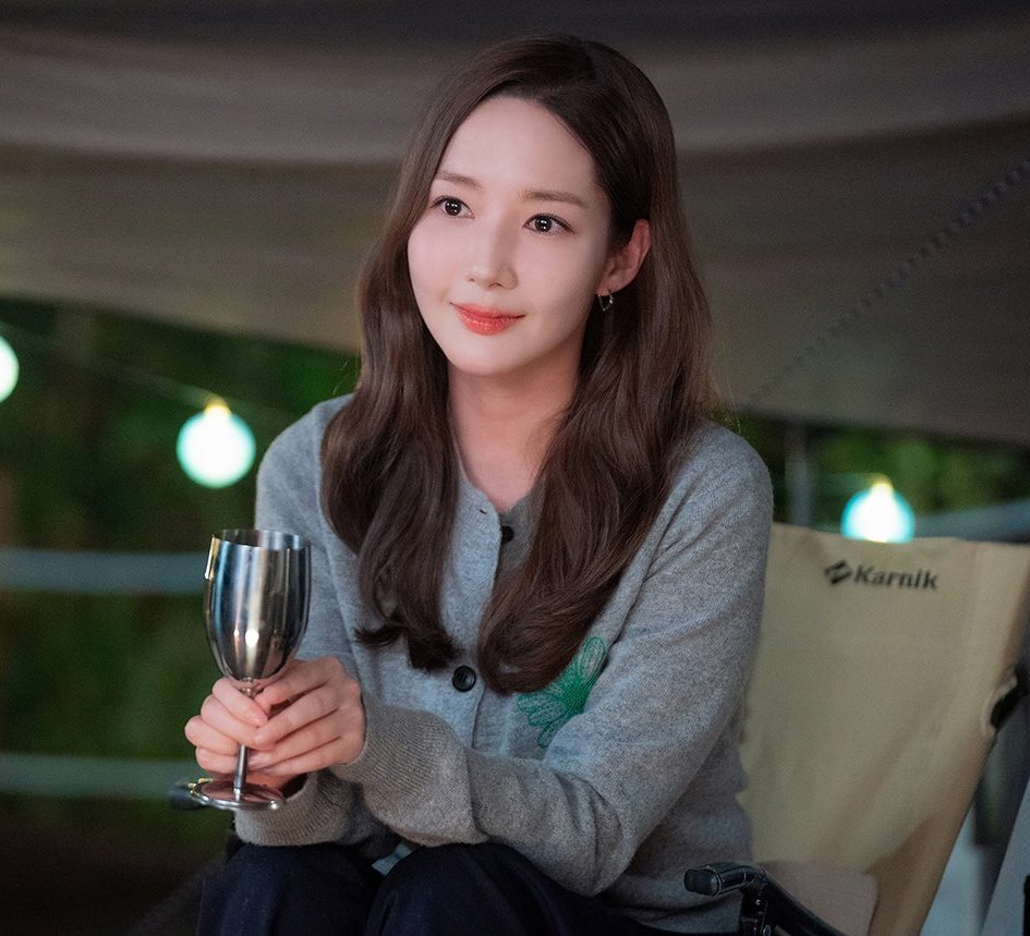pmy_editor's tweet photo. Prettyyyyyy❤️
#ParkMinYoung #ForecastingLoveAndWeather https://t.co/g9qOS2AXw7
