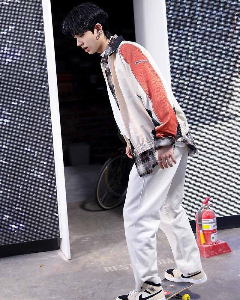 pjstiddies's tweet photo. this lee heeseung, is just something else … https://t.co/qs94nXxgwq