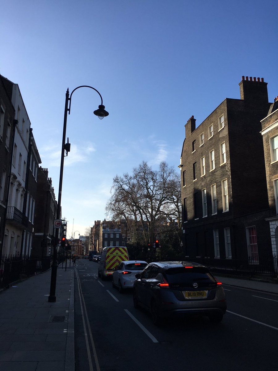 Wonderful crisp morning in #London #GowerStreet #cycling #Londinium