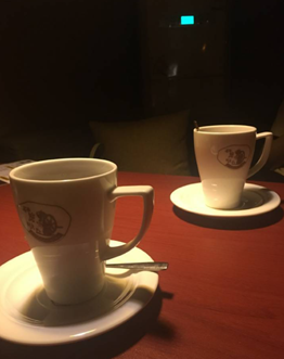 Since ancient times, there has been a moon round, borrowed from Huangfen Xuguangfen;
Taibai enjoys the moon and drinks flower wine, without damaging the rising sun.