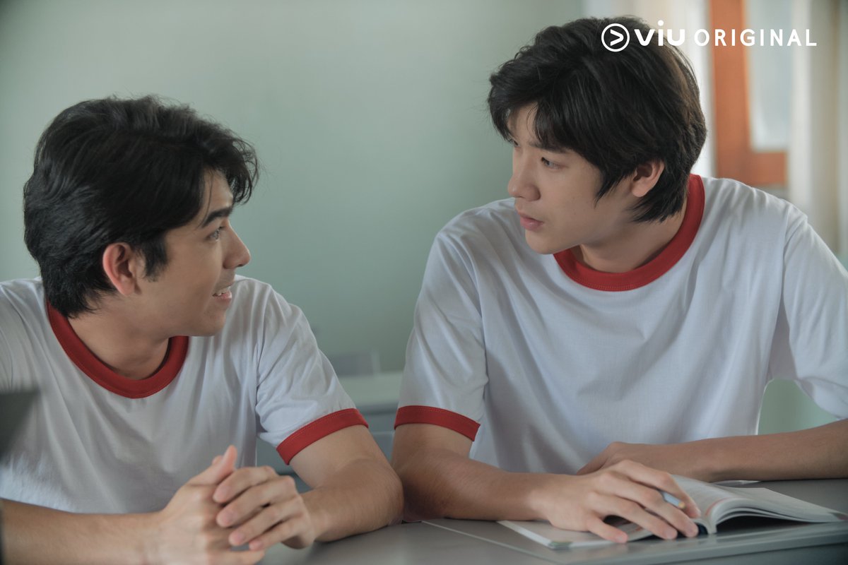 Viu_TH's tweet photo. 'คนสำคัญ' ที่อยู่ในสายตากันและกันตลอดมา
#Remember15EP6 ดูได้ที่ Viu เท่านั้น >>https://t.co/tOtpcOWN8d
#ViuOriginal
#Remember15 #RMB15
#Viuซีรีส์ไทย
#Viuอ่านว่าวิว https://t.co/uh8qmbagNF