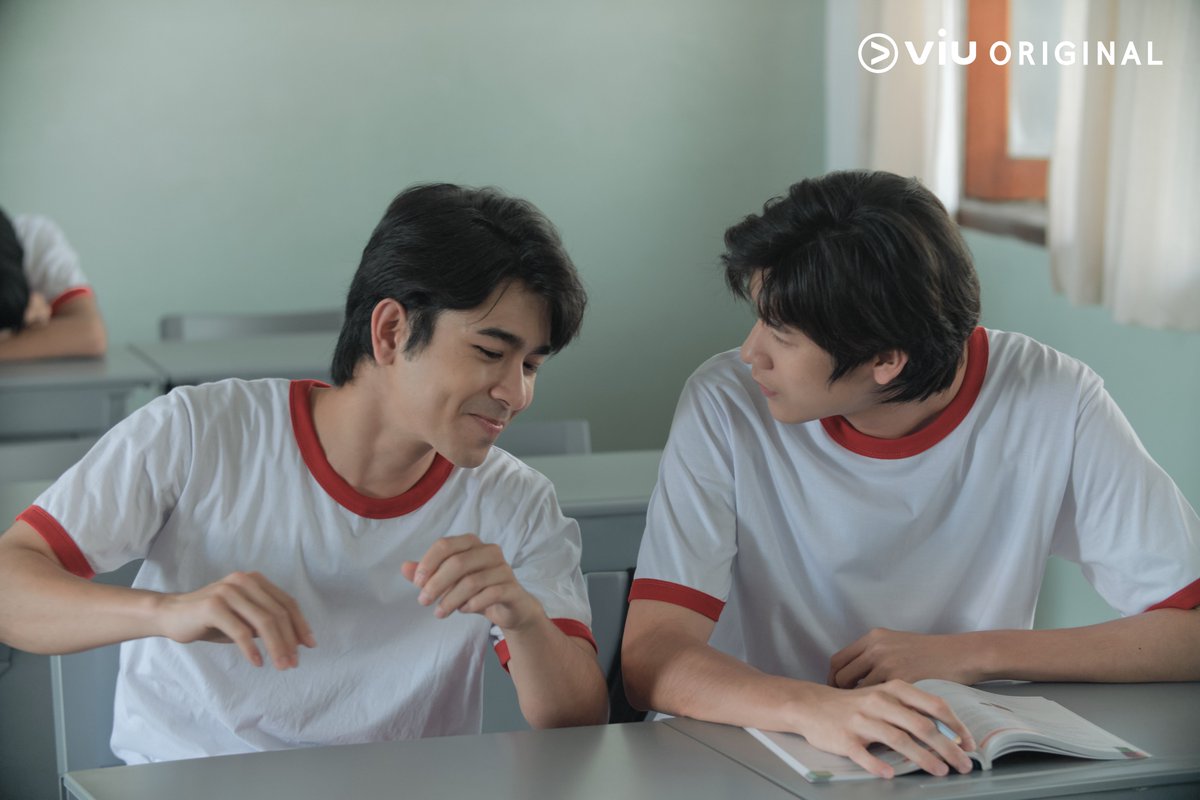 Viu_TH's tweet photo. 'คนสำคัญ' ที่อยู่ในสายตากันและกันตลอดมา
#Remember15EP6 ดูได้ที่ Viu เท่านั้น >>https://t.co/tOtpcOWN8d
#ViuOriginal
#Remember15 #RMB15
#Viuซีรีส์ไทย
#Viuอ่านว่าวิว https://t.co/uh8qmbagNF