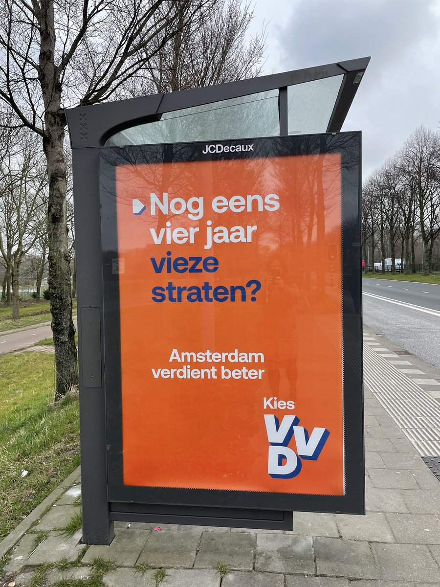 suzanne_GL's tweet photo. Welke partij heeft zich ook al weer eindeloos verzet tegen statiegeld op plastic flesjes en blik? Want de marktโฆ https://t.co/dEBIbD0ARe