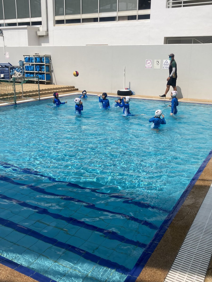 SHB Swimming tweet media