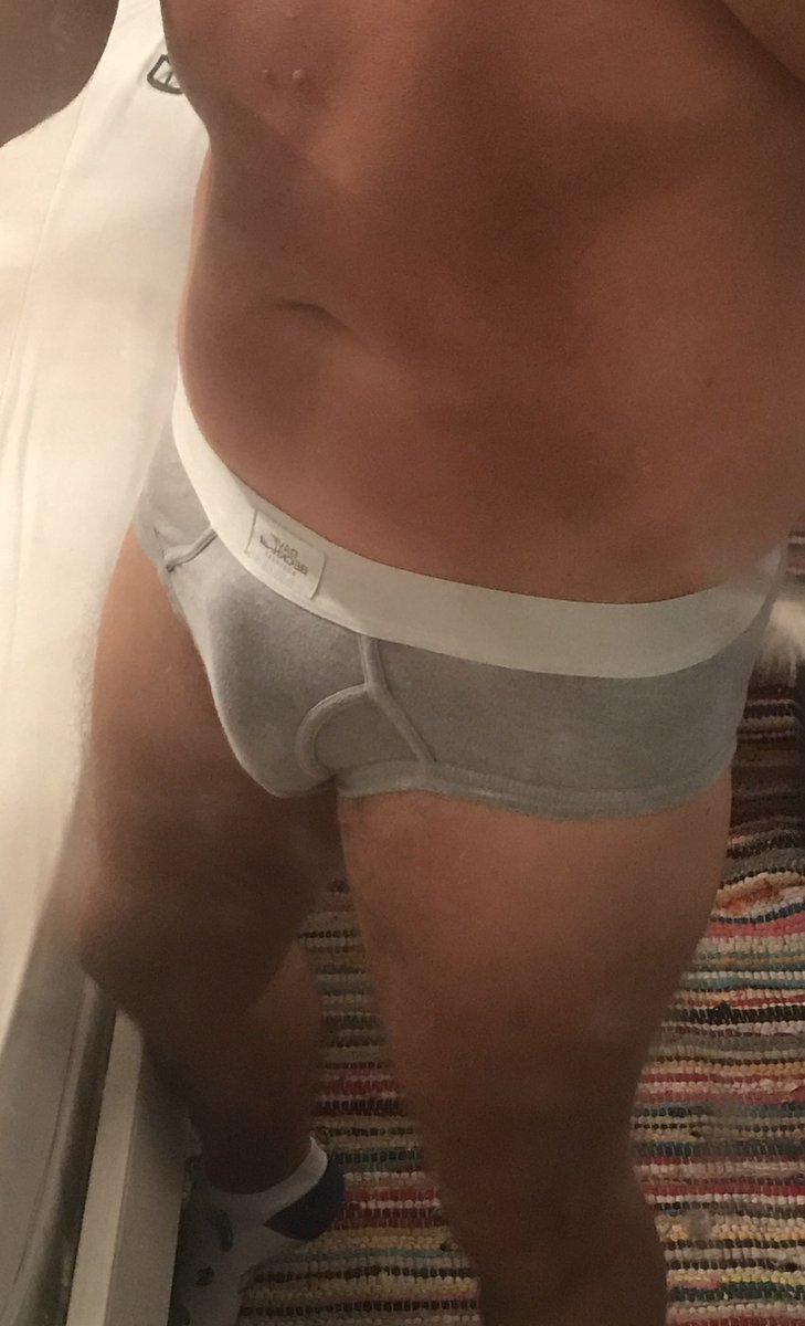 trackiepantsguy's tweet photo. https://t.co/kyBYsHG1oC