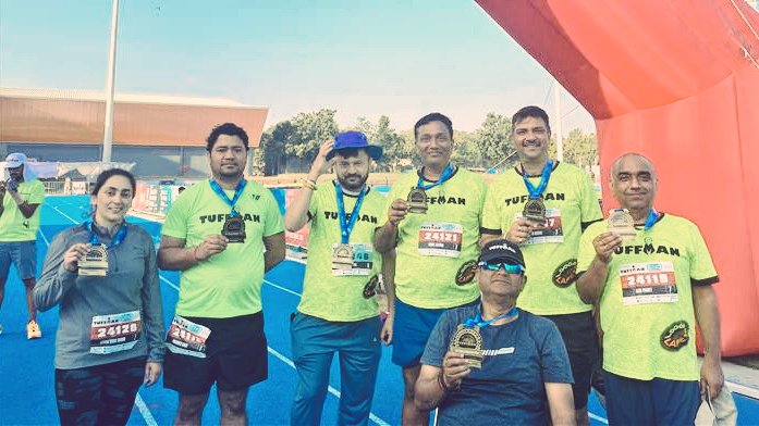 sdeievent's tweet photo. Ordinary people know their limits. Legends know how to push them. Glory of running and completing 24hours stadium run . #Congratulations to all the #smarTians on amazing achievement @TuffmanIndia #WorkPlayLearn @smartDataIncLtd https://t.co/oAhJXl7N6o