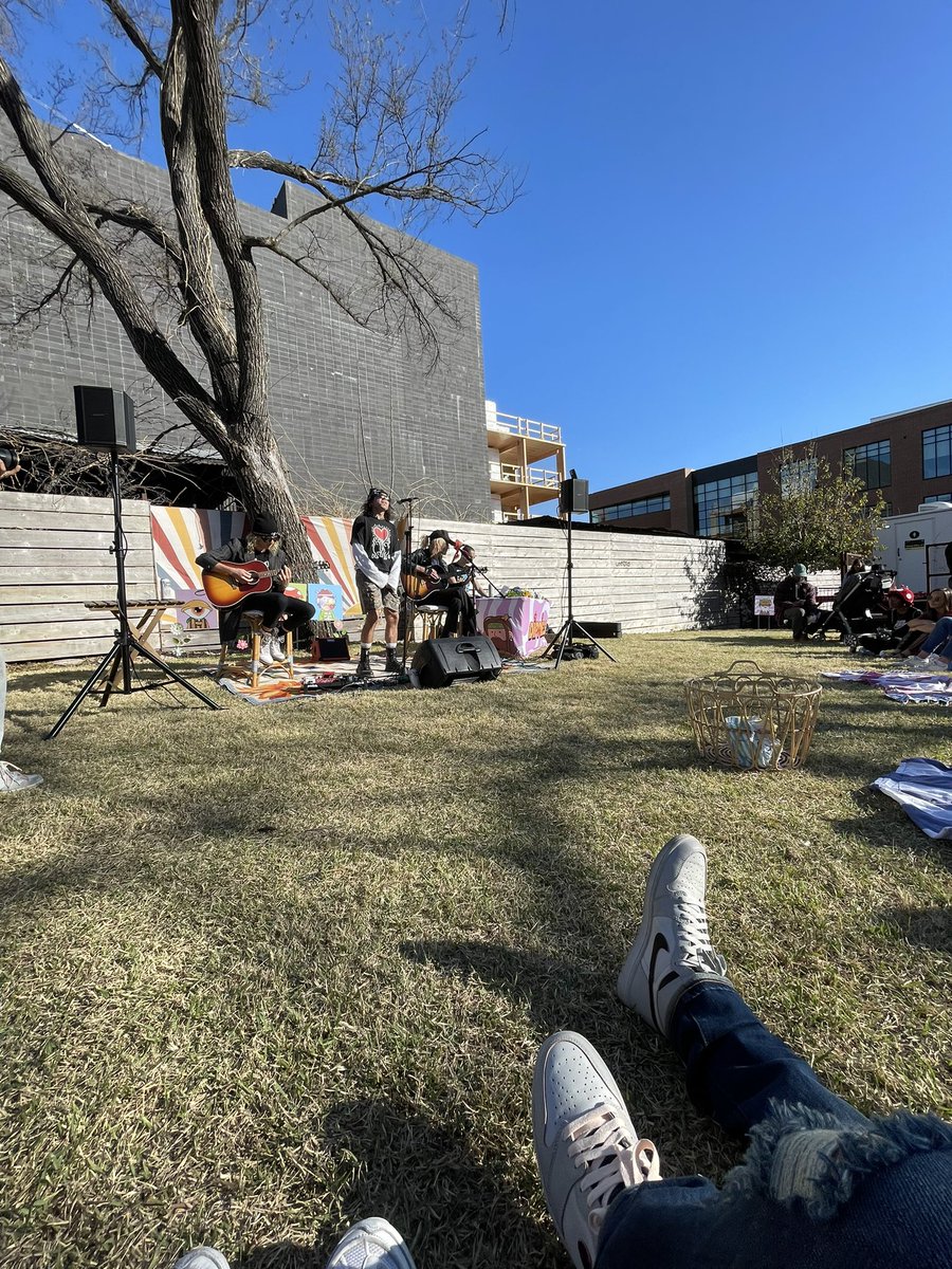KronkNFT's tweet photo. Fun time w/ @DippiesNFT #SXSW2022 https://t.co/H2C7e1OSnS