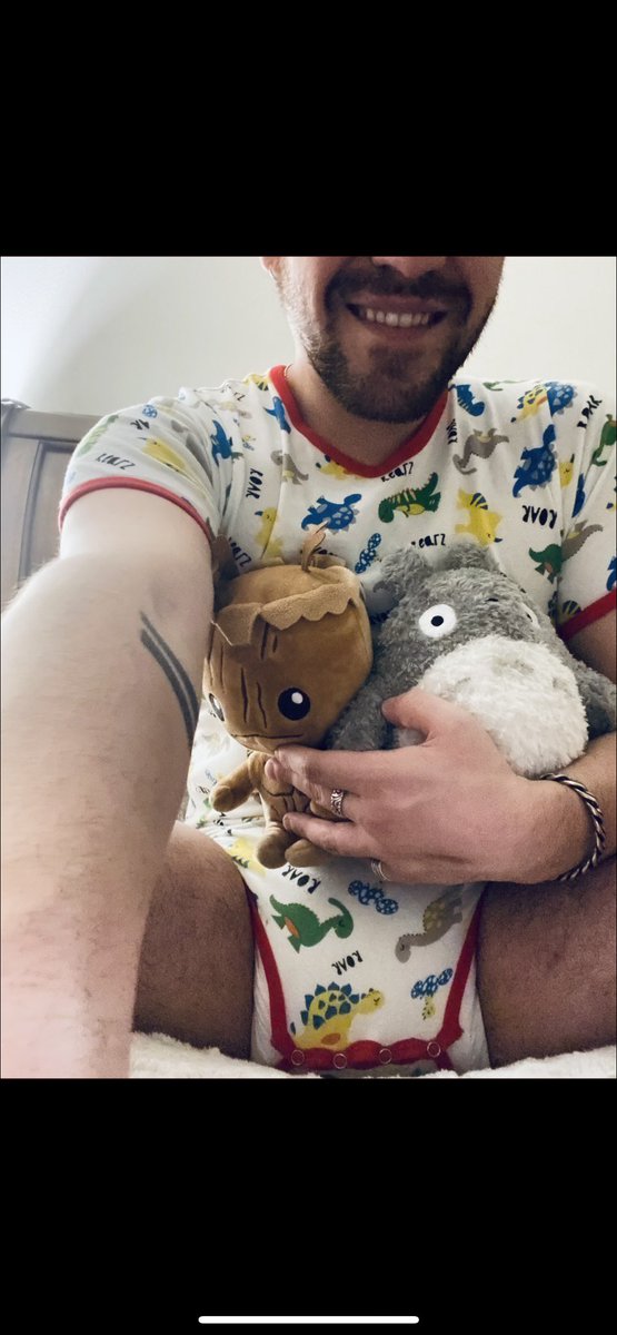 DlJeg's tweet photo. It’s rare, but sometimes I feel little 😋 #gayabdl #gaydiaper #gaydiaperboy #gaydiaper #abdl #diaper #Diaperboys https://t.co/hAUDR7NgnY