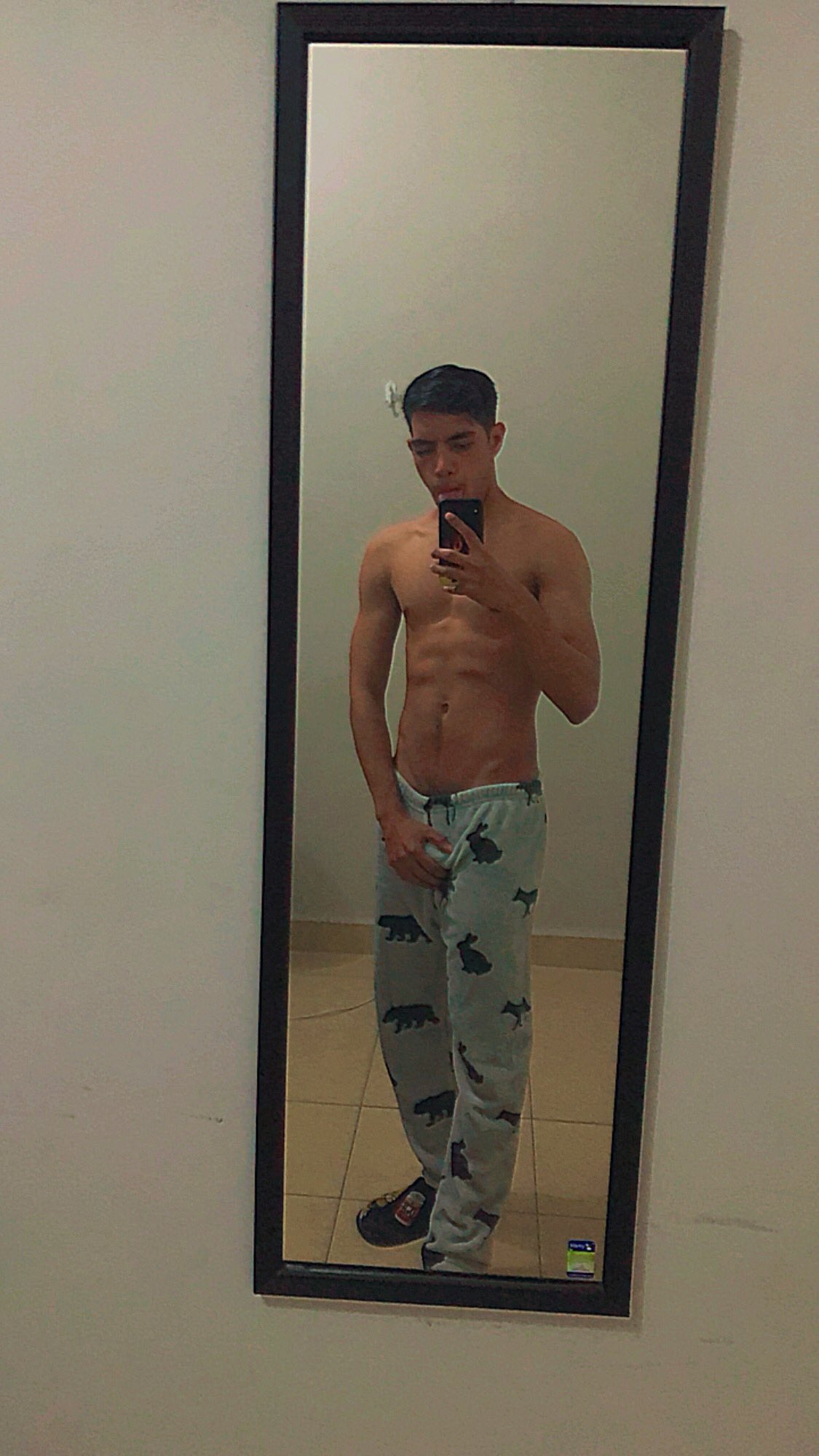 aesth-erick on X: yo sé que la gente de aquí de twitter es más cochina que  en ig, pero ellos lo vieron primero… así que respondan lo que quieran  😮‍💨🔥 t.co6oAJWKvxd0 