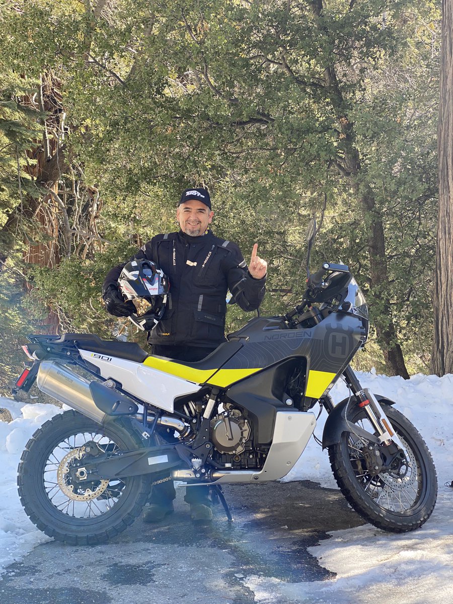 DHectoraragon's tweet photo. La cara de felicidad!!!
@Revista_Moto @Hqv_Motorcycles #norden901 @norden901 #dobleproposito
#funbike https://t.co/hyBHB8bTIX