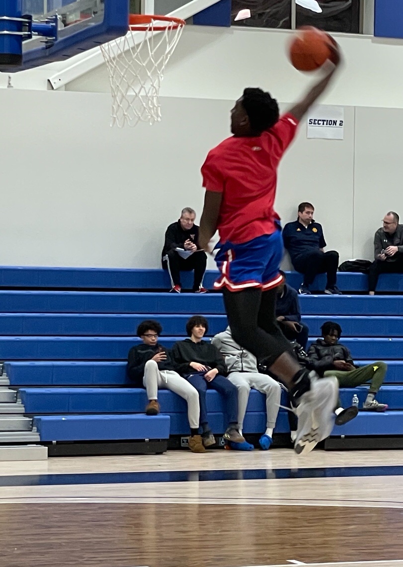 CoachBobWill's tweet photo. 5 threes today vs TPLS for 6-2 Tye Thompson @Phenom_Hoops PG Nationals in Rock Hill, SC. Scorer, great athlete &amp; on ball defender, gym rat! Fork Union goes 27-11 this season. D1 player!! @thetyethompson https://t.co/h5u09Rl4aa
