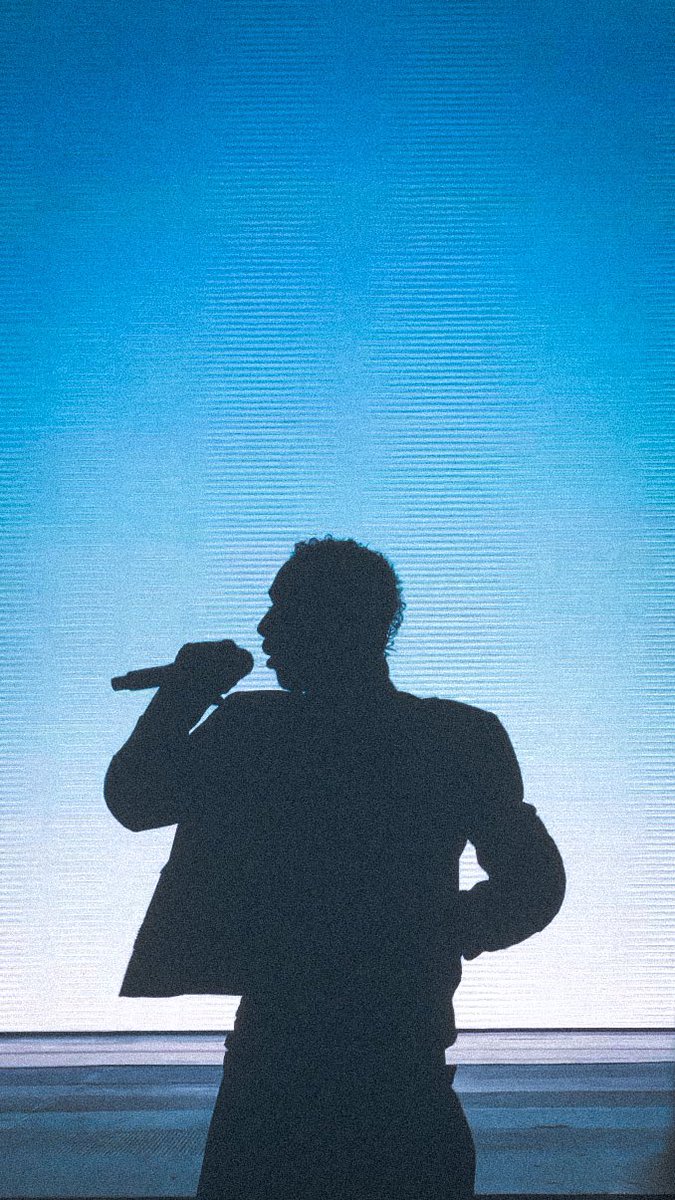 Fragment440's tweet photo. Lesgo j’viens de retoucher quelques photos du concert de Laylow de ce soir. 
J’ai deux maxi fond d’écran ! 

Si jamais tu les veux pour toi t’as juste à screen ! 📸 https://t.co/6y4UwSMgql