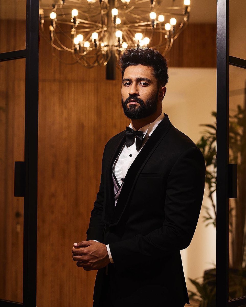 filmfare's tweet photo. The name’s Kaushal . . . #VickyKaushal. 🍸 https://t.co/ACtKXIK7Zt