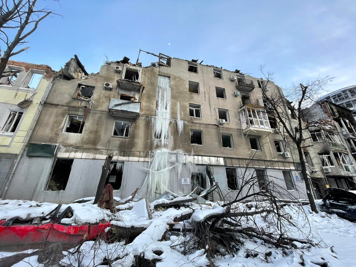 These are not scenes from some post-apocalyptic movie. This is what the downtown of Kharkiv, the second largest city in #Ukraine, looks like today. 

📷 by <a href="/ngumenyuk/">Nataliya Gumenyuk</a>.