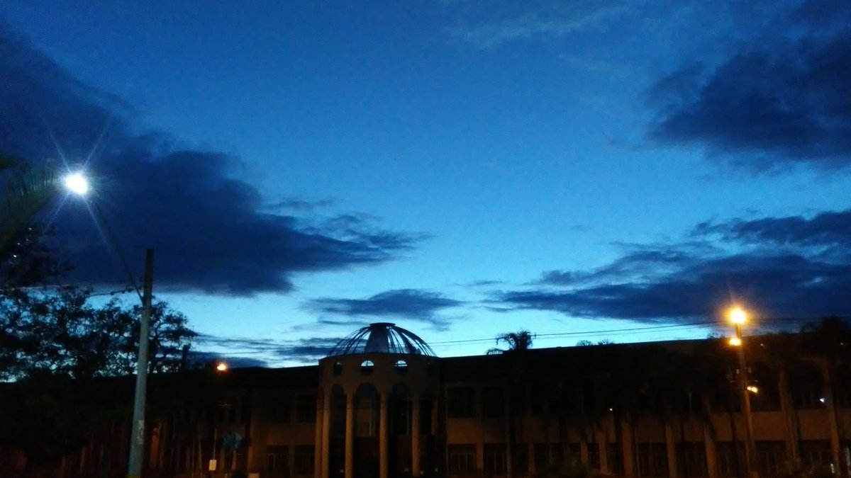 MagdaFlopes's tweet photo. #mobilephoto #amateurphoto #fotodecelular #interiorsp #foto https://t.co/6nBnkRGHns