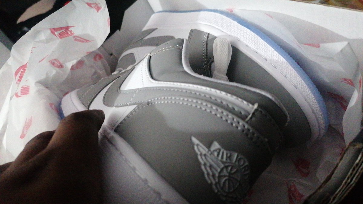 Audio_The_DJ's tweet photo. New babies deserve a mix.
All about old school house.

https://t.co/BjLXQprcvx

#AirJordan #jumpman #oldschool https://t.co/cGi4k35aJ7