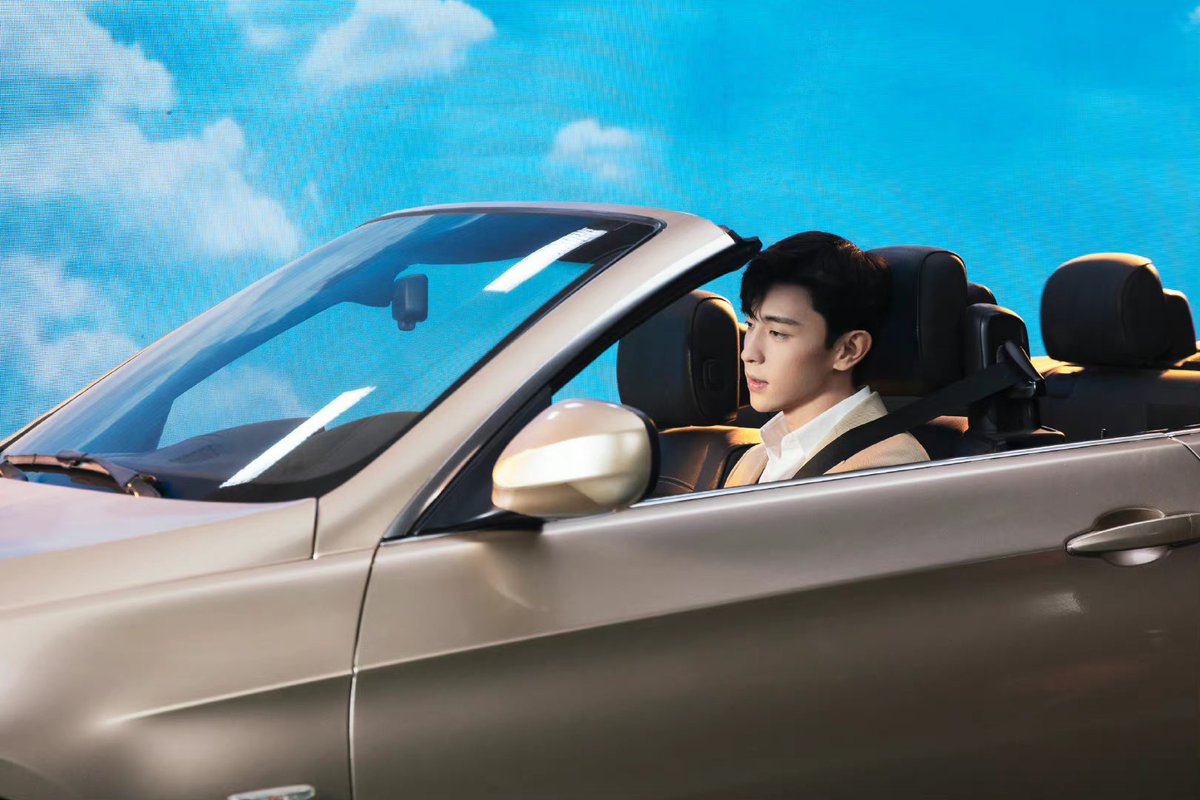 Deng Lun 邓伦 Updates tweet media