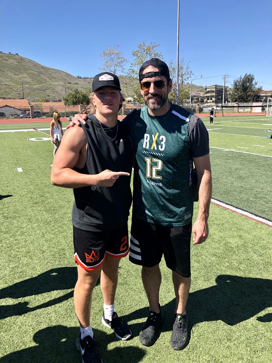 treykukuk's tweet photo. What a crazy opportunity. Sharing a field with some of the greatest in the game!! Thanks to @JTERogan 🤝

@AaronRodgers12 @JoshAllenQB @desmondridder https://t.co/GHzDzoOvPe