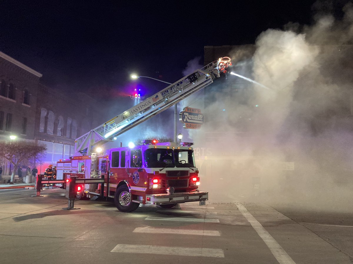 Please avoid downtown Hastings. There is a fire at 2nd and Hastings Ave. The fire is in the upper floor of the on Bert‘s Pharmacy building. https://t.co/xeS7hy9BEf