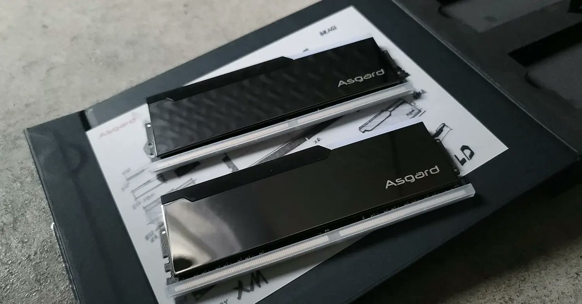 EnviousMods's tweet photo. The @AsgardMemory Bragi DDR4 is beyond stunning. 

#enviousmods #asgard #bragi #memory #pcgear #pc #gaming https://t.co/Xa2yGqczsJ